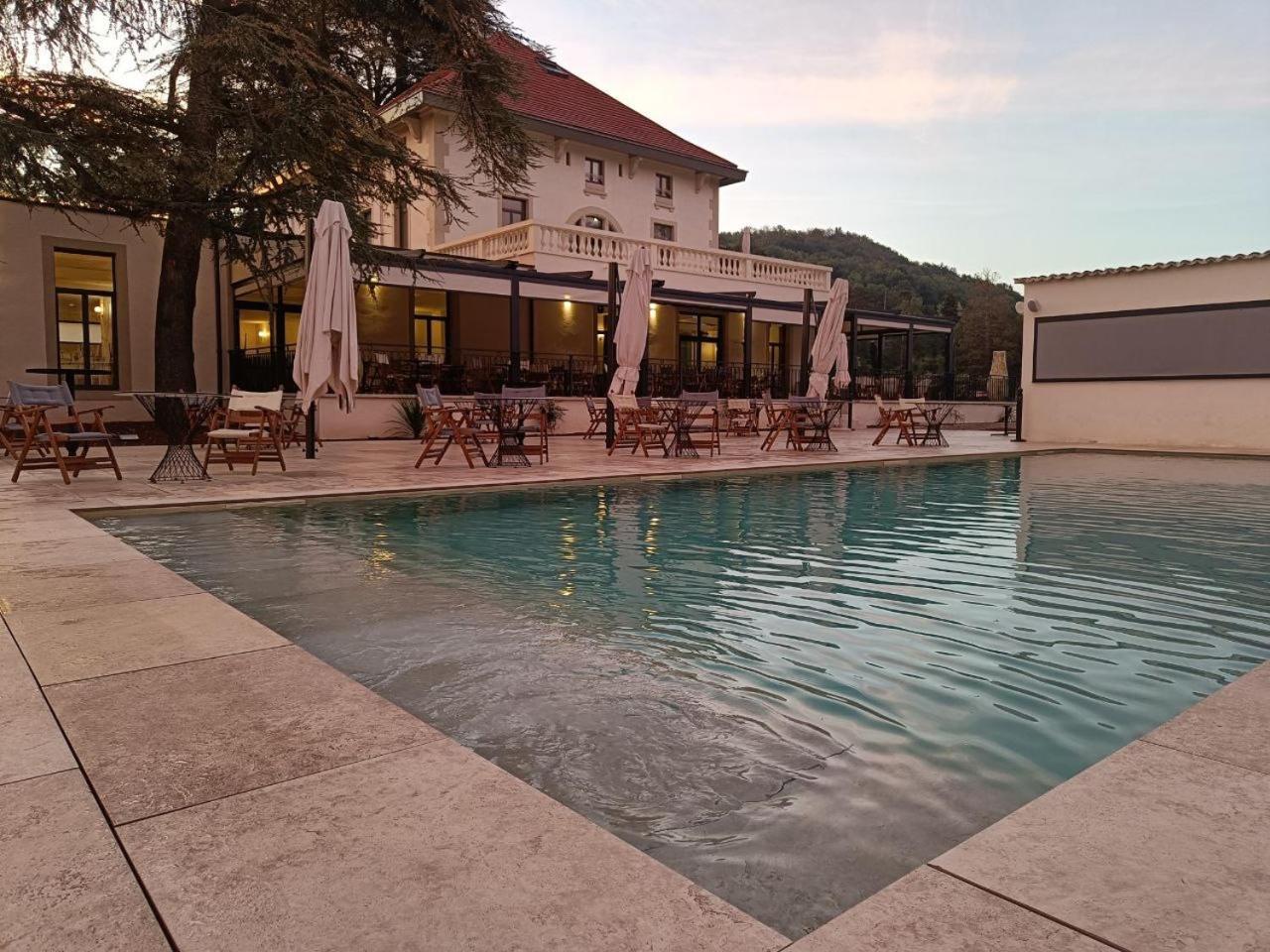 Sequoias Golf & Ressort Hotel Ruy-Montceau Ngoại thất bức ảnh