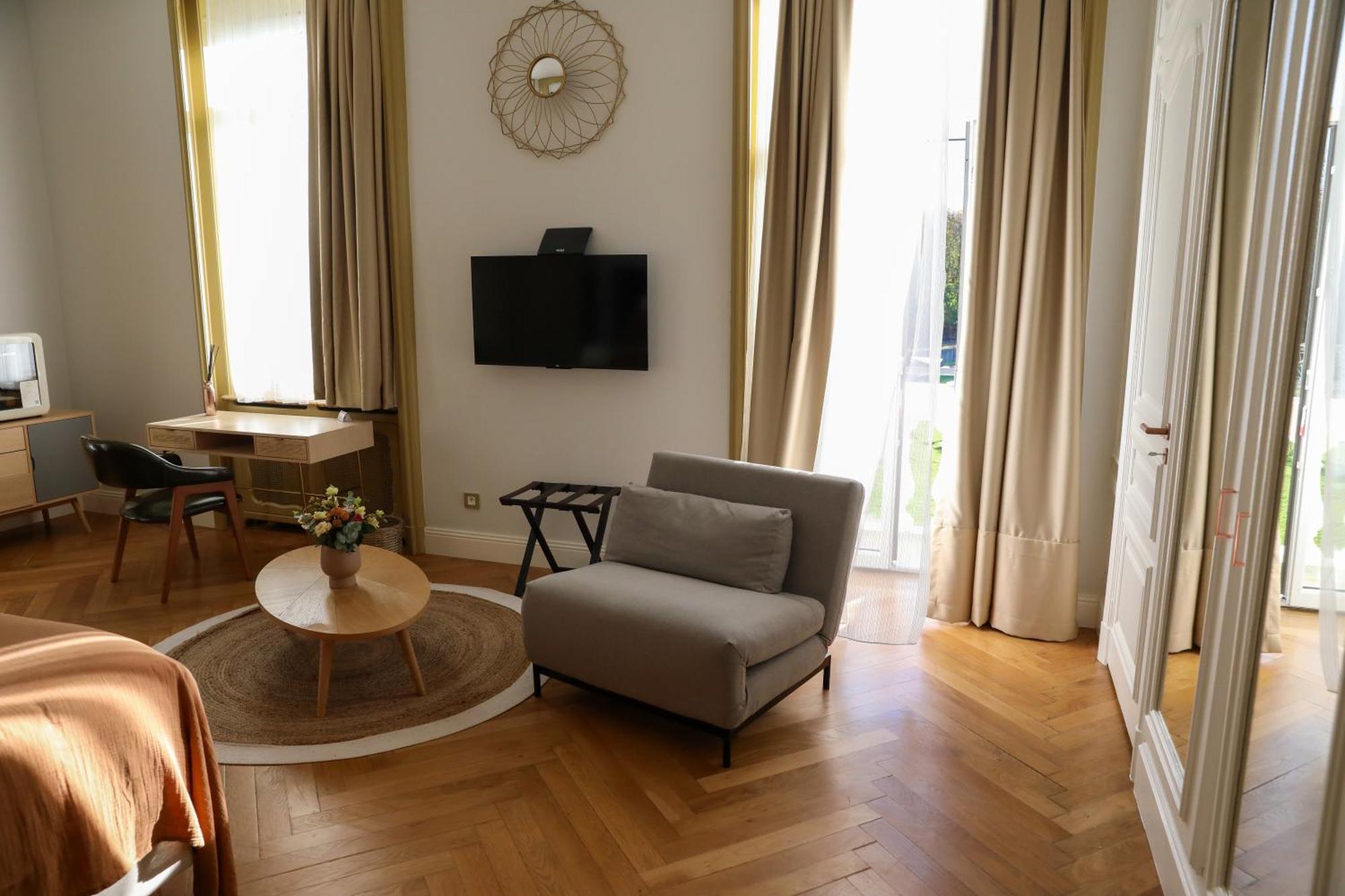Sequoias Golf & Ressort Hotel Ruy-Montceau Ngoại thất bức ảnh