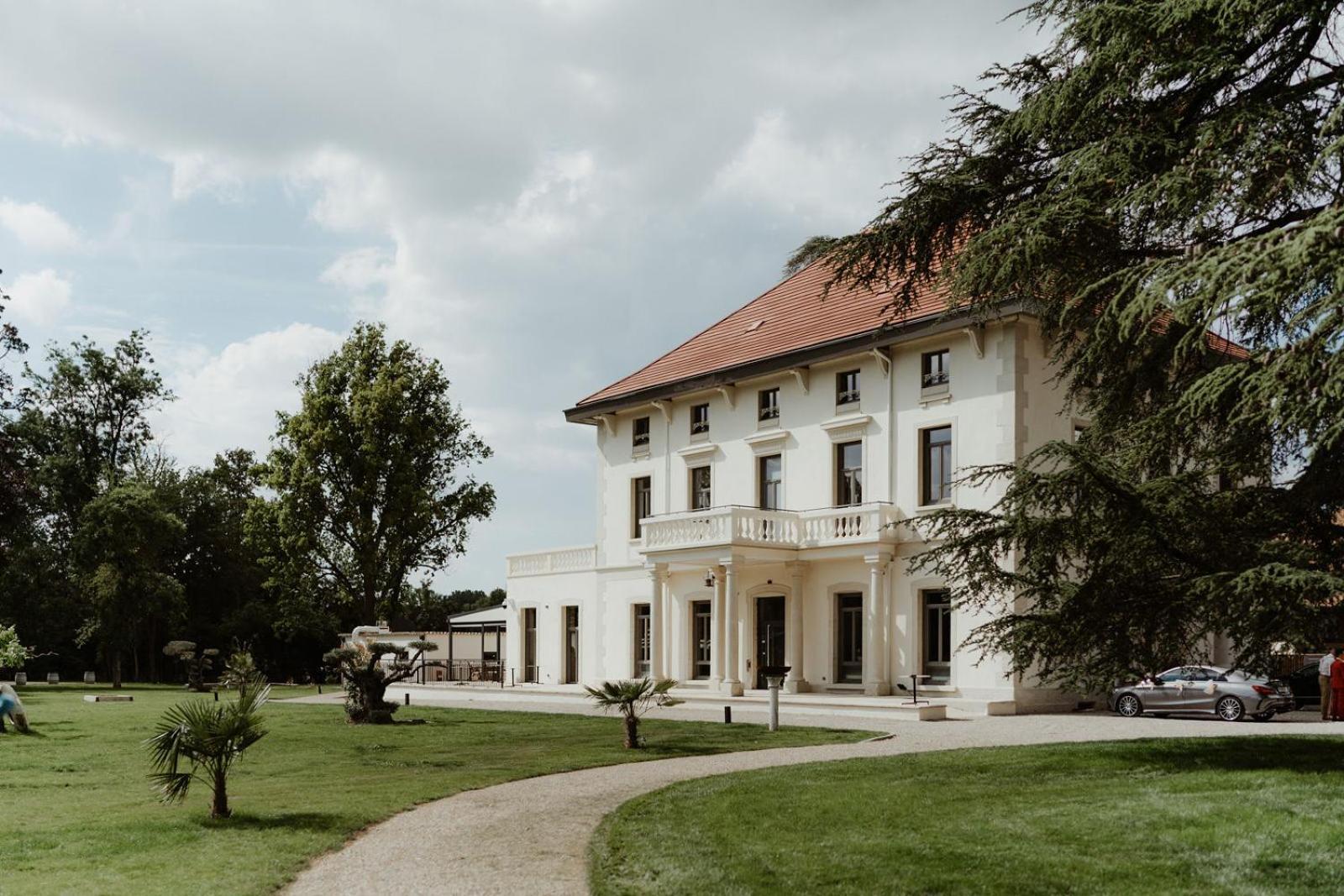 Sequoias Golf & Ressort Hotel Ruy-Montceau Ngoại thất bức ảnh